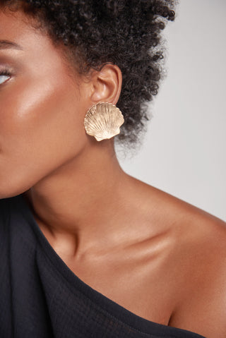 Sanctuaire-We-Dream-In-Colour-seashell-gold-earrings