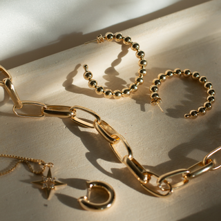 viviana-dontanon-gold-necklace-rosalia-statement